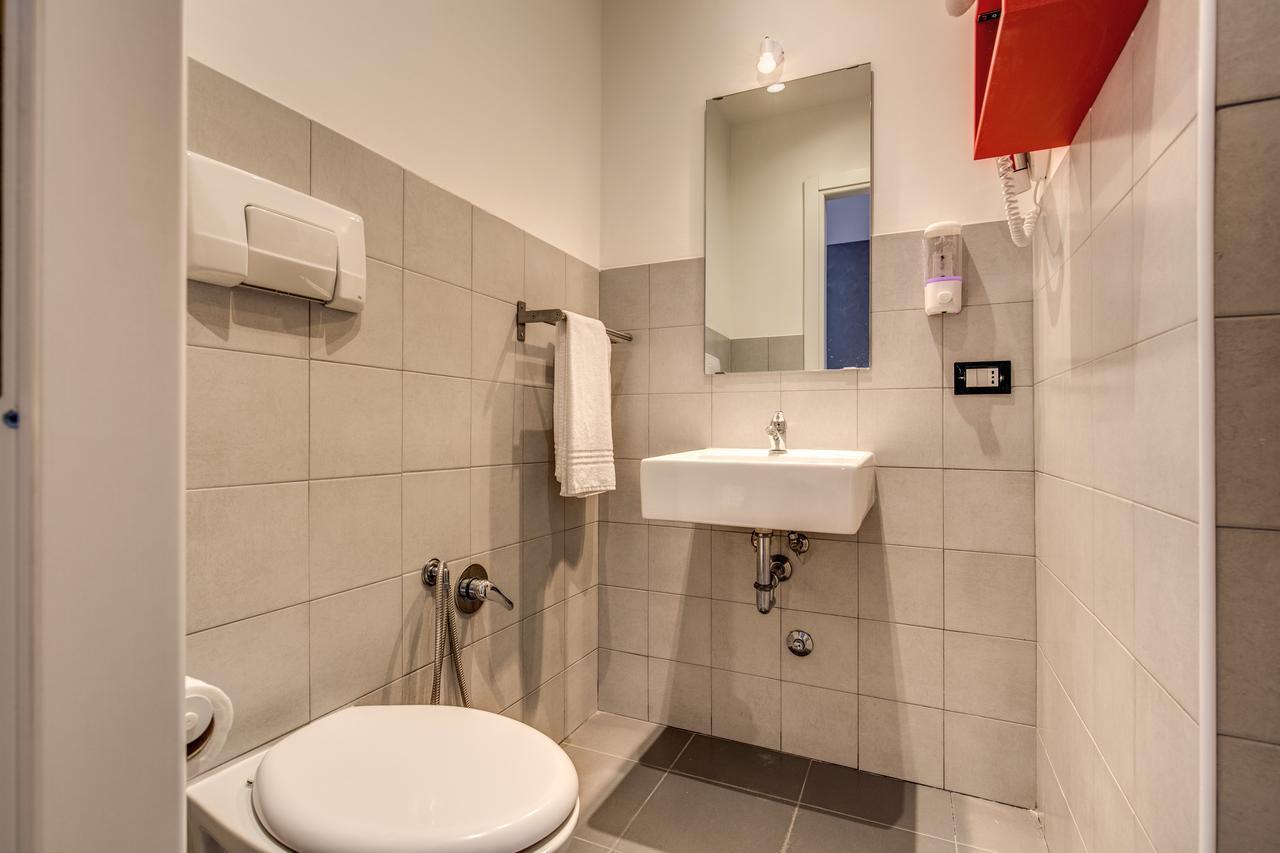 Enzo Luxury Rooms Roma Eksteriør bilde