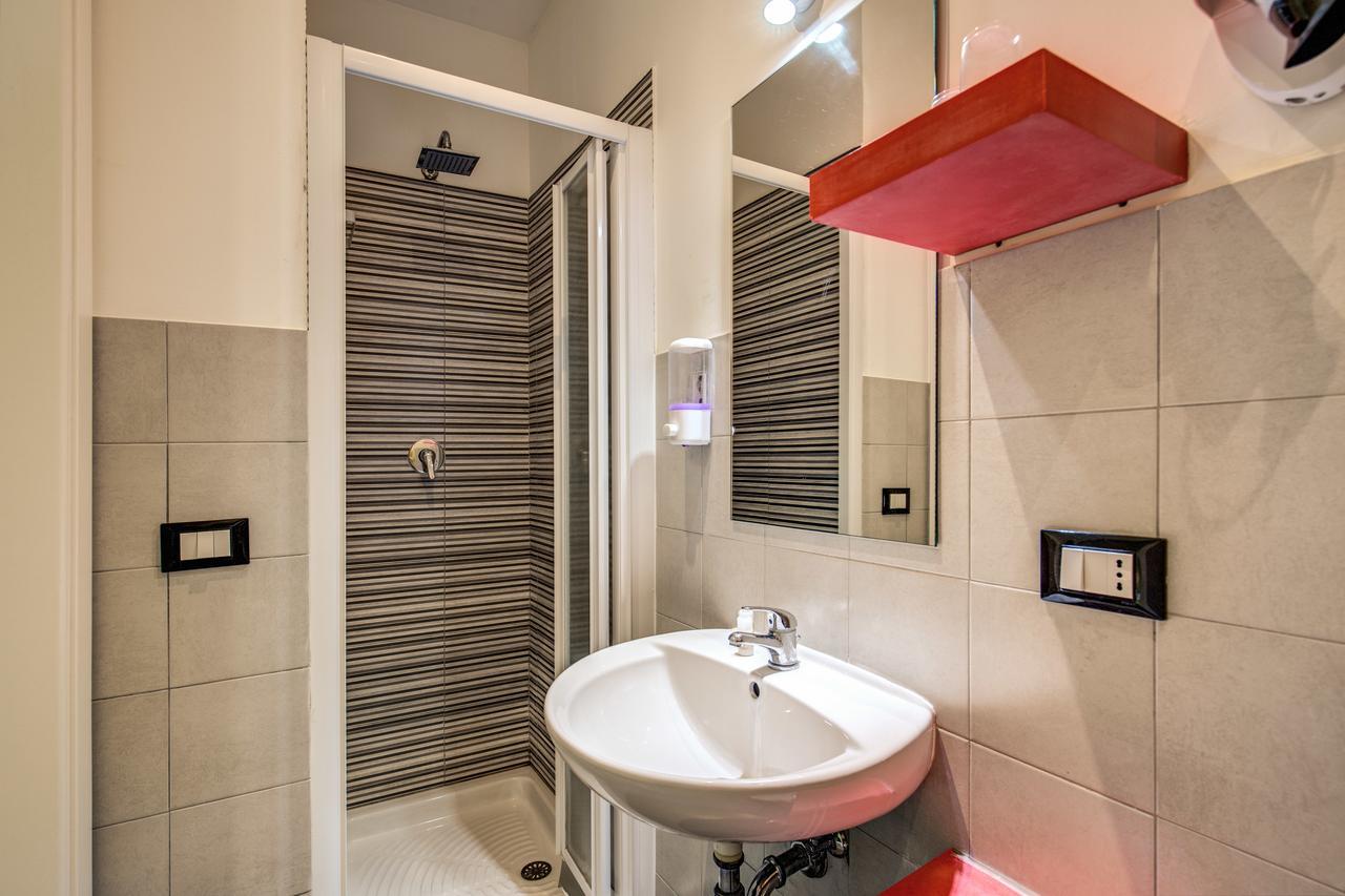 Enzo Luxury Rooms Roma Eksteriør bilde