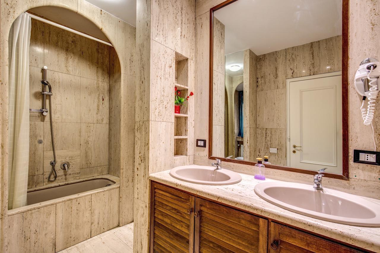 Enzo Luxury Rooms Roma Eksteriør bilde