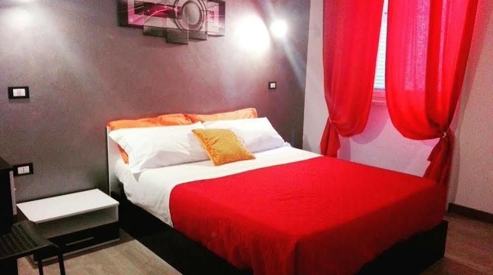 Enzo Luxury Rooms Roma Eksteriør bilde