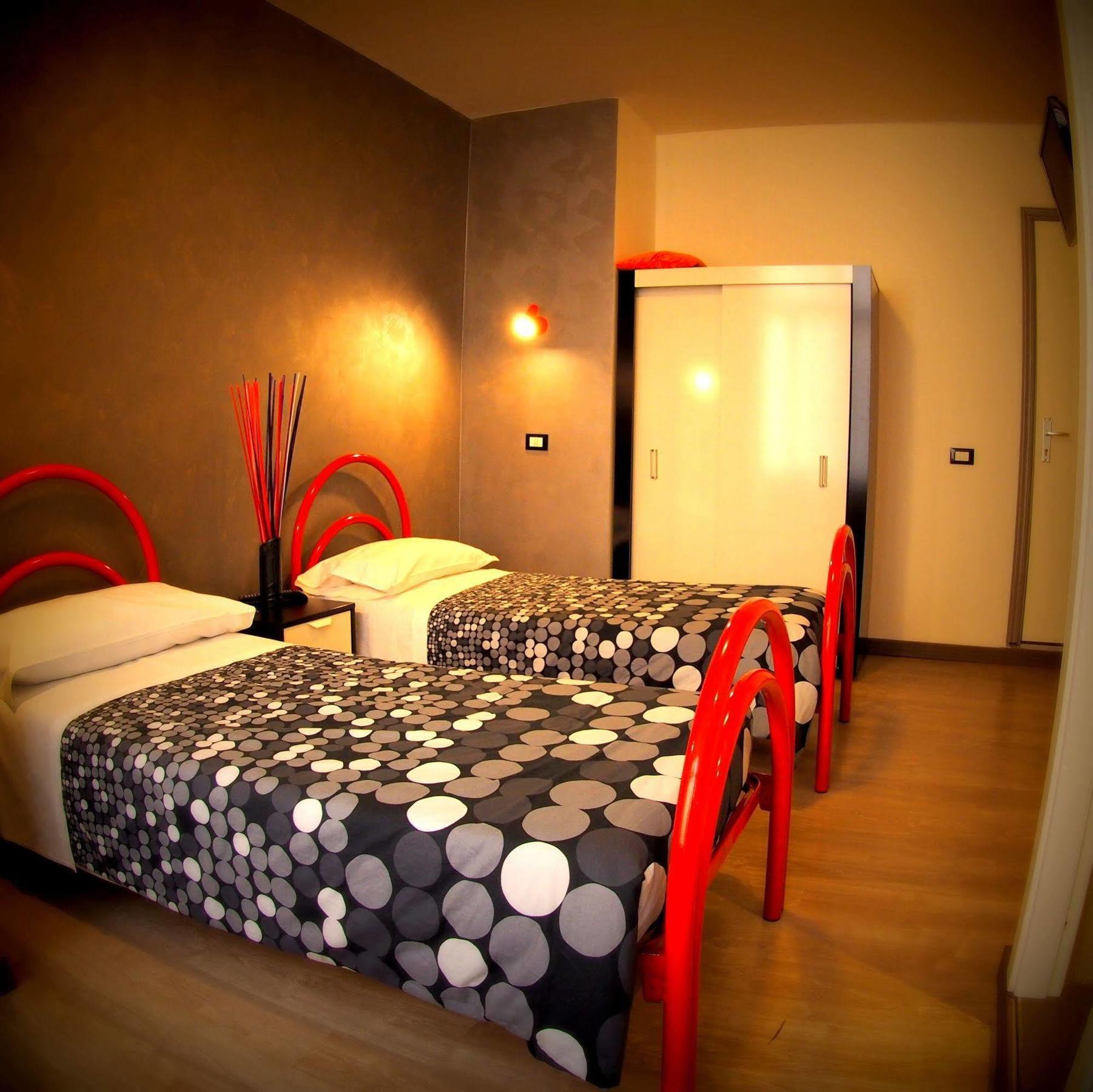 Enzo Luxury Rooms Roma Eksteriør bilde